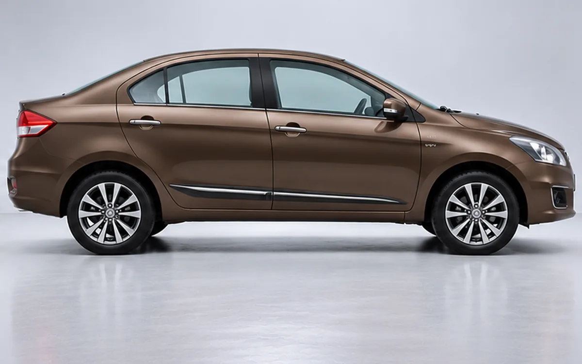 Maruti Suzuki Ciaz with Chrome Line · Black beading fitted