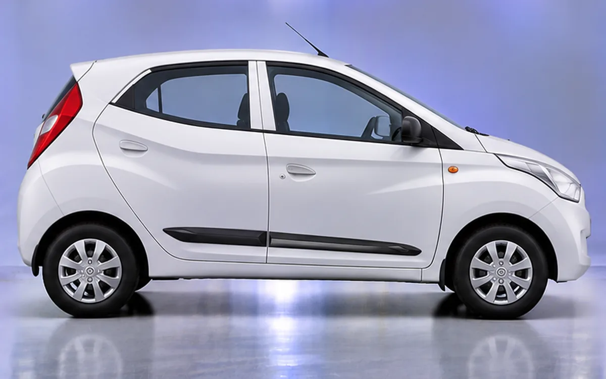 Hyundai Eon with side beading fitted