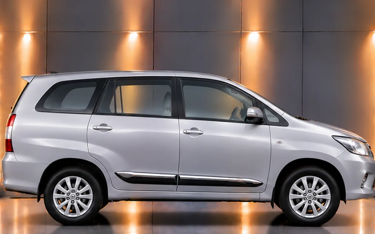 Toyota Innova with side beading fitted
