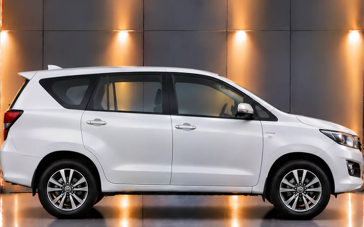 Toyota Innova Crysta before fitting