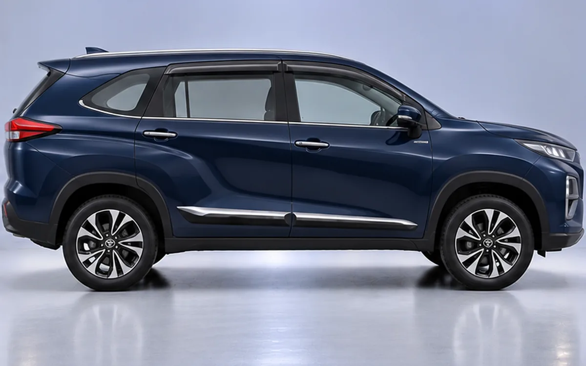 Maruti Suzuki Invicto with side beading fitted