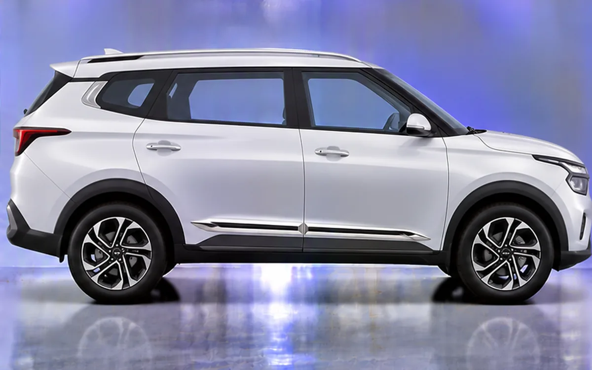 Kia Seltos with side beading fitted