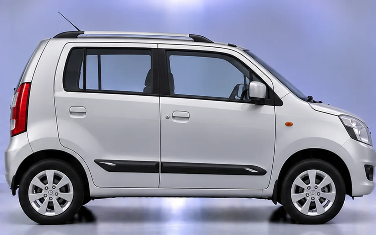 Maruti Suzuki Wagon R with 2010–2019 · Black · Type 3 beading fitted
