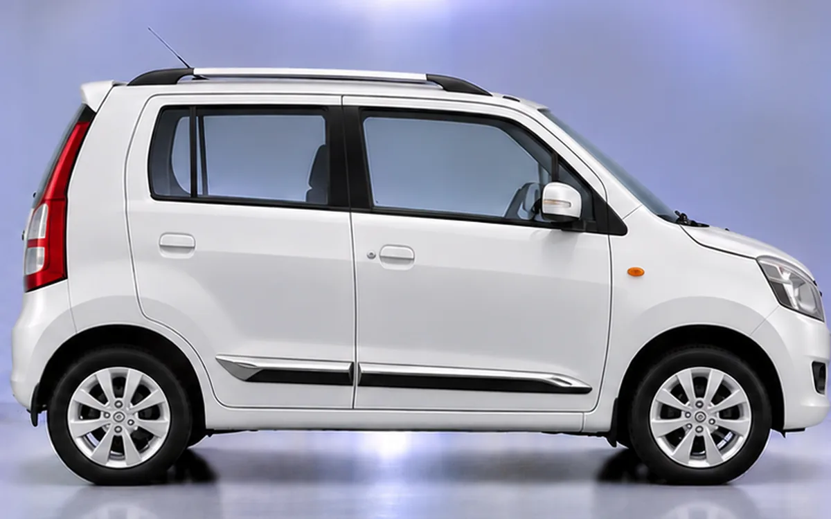 Maruti Suzuki Wagon R with 2019 on · Half Chrome beading fitted