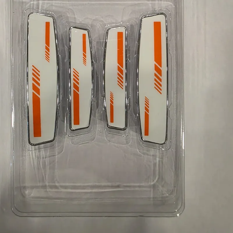 White, Orange Slash, door guard