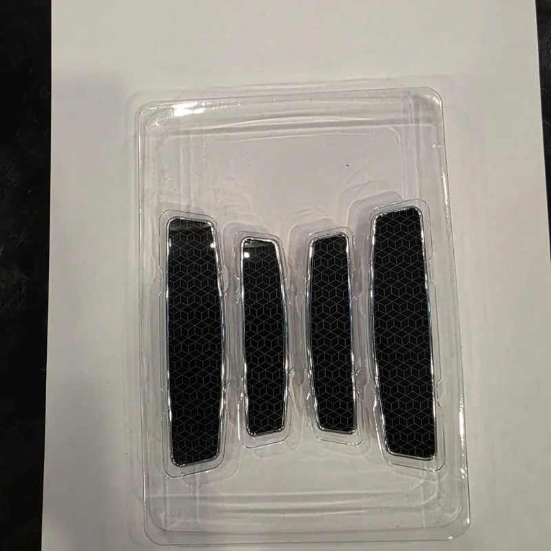 Black Hexagon, door guard